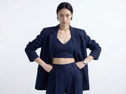 Navy Chain Poise